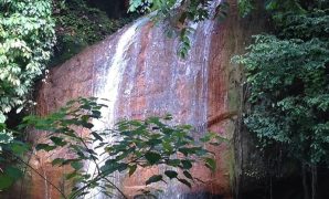 Air Terjun Tanah Merah